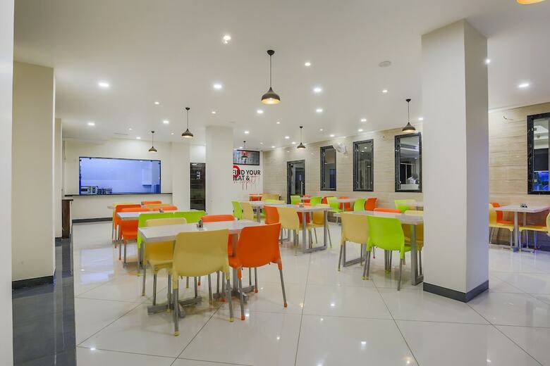 Hotel Collection O 41916 Mansarover