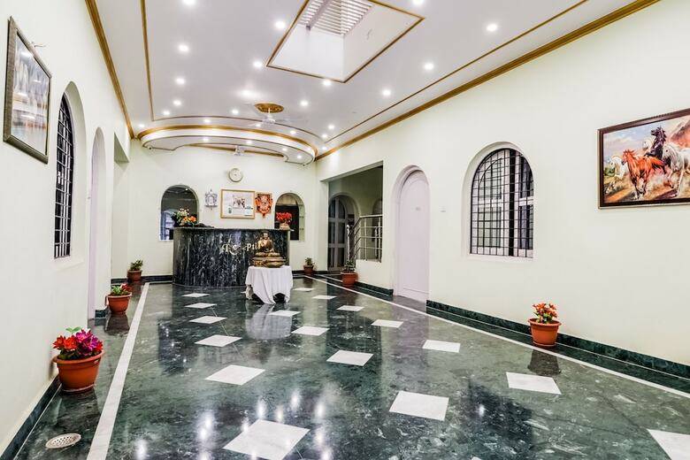 Hotel Oyo 60753 Paradise Luxury Home Stay