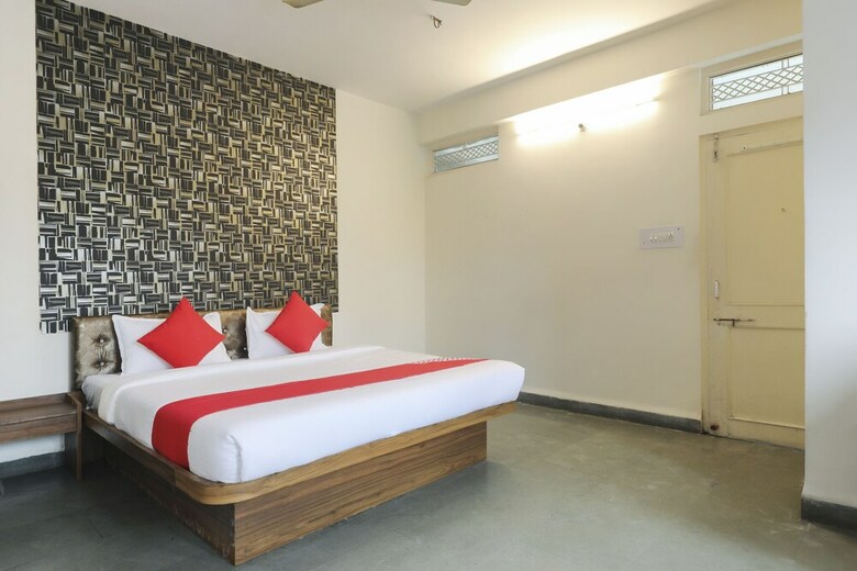 Hotel Oyo 41740 Karnawat Guest House
