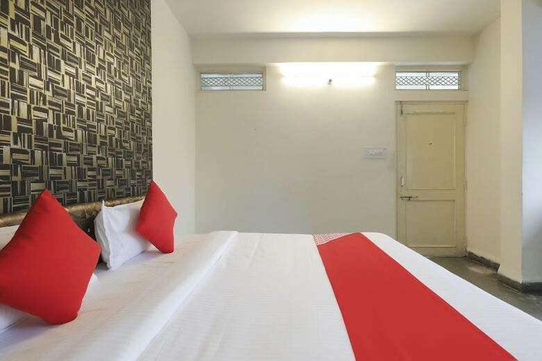 Hotel Oyo 41740 Karnawat Guest House