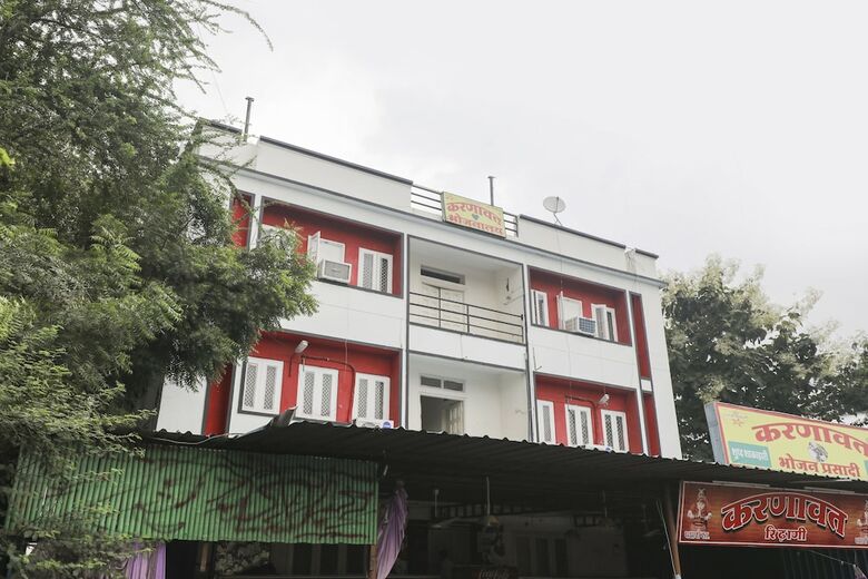 Hotel Oyo 41740 Karnawat Guest House