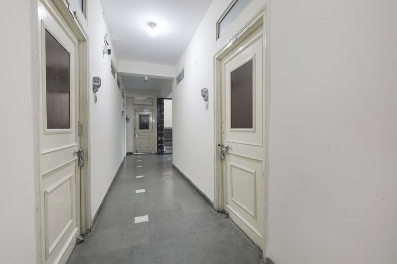 Hotel Oyo 41740 Karnawat Guest House