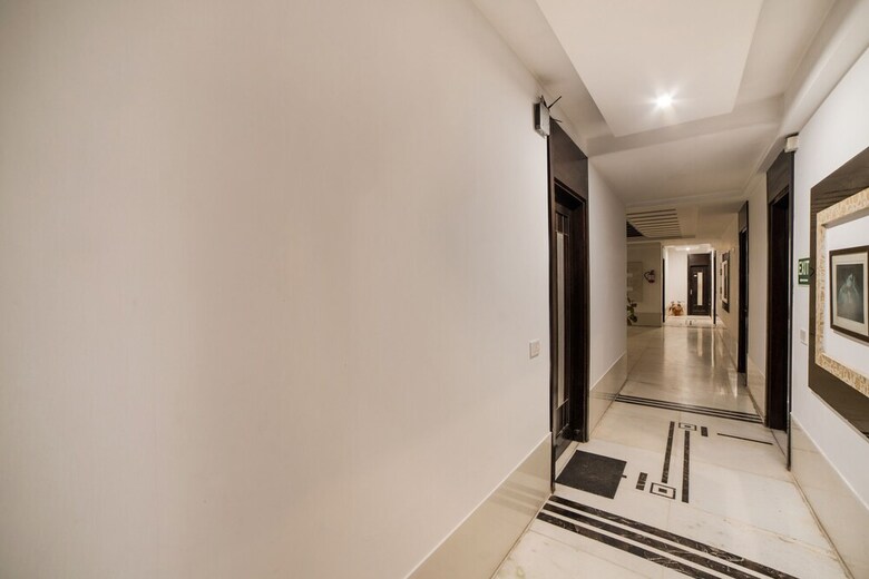 Hotel Capital O 44416 Paharganj Dx 1