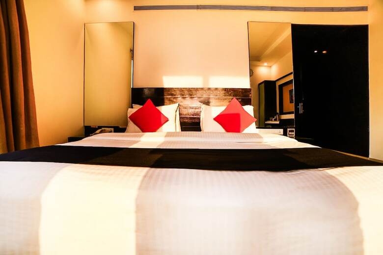 Hotel Capital O 44416 Paharganj Dx 1