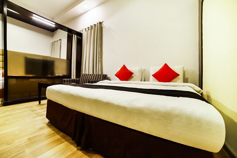 Hotel Capital O 44416 Paharganj Dx 1