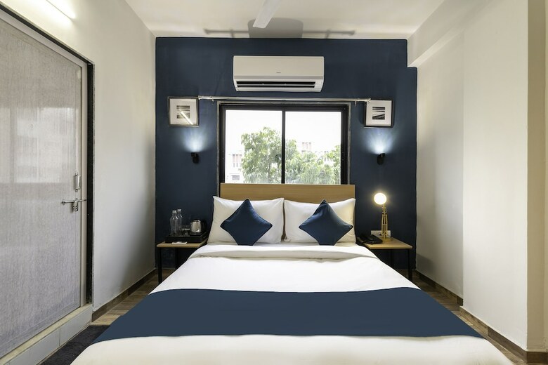 Hotel Silverkey Executive Stays 42958 Sg Highway