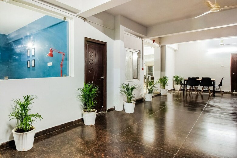 Hotel Silverkey Executive Stays 28060 Jv Colony