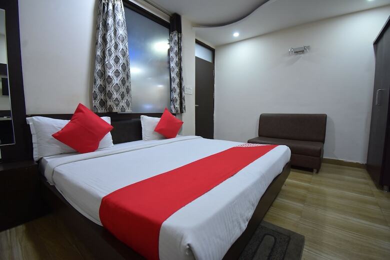 Oyo 60291 Hotel Siddhi Vinayak