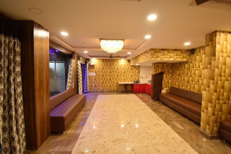 Oyo 60291 Hotel Siddhi Vinayak