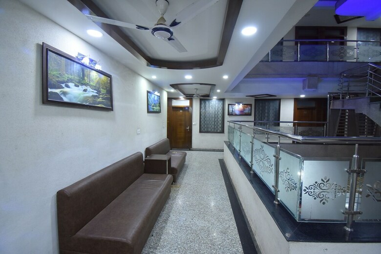 Oyo 60291 Hotel Siddhi Vinayak