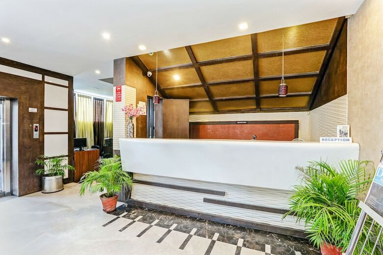 Collection O 50126 Hotel Sk Elegance