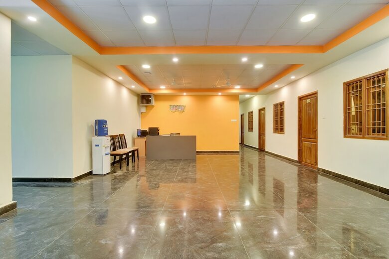 Hotel Oyo Flagship 39748 Om Sakthi Complex Pethuchettypet
