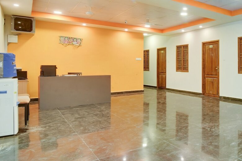 Hotel Oyo Flagship 39748 Om Sakthi Complex Pethuchettypet