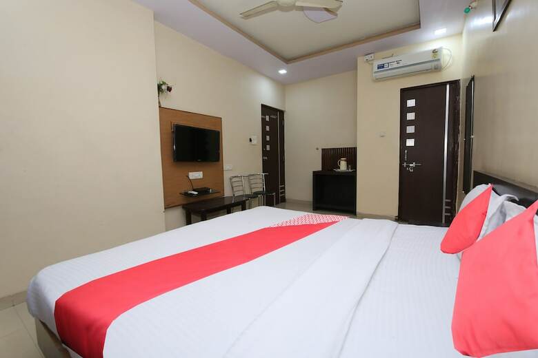 Oyo 48533 Hotel Aarna Palace