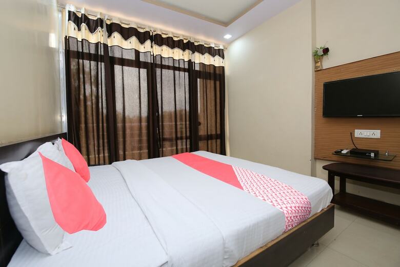 Oyo 48533 Hotel Aarna Palace