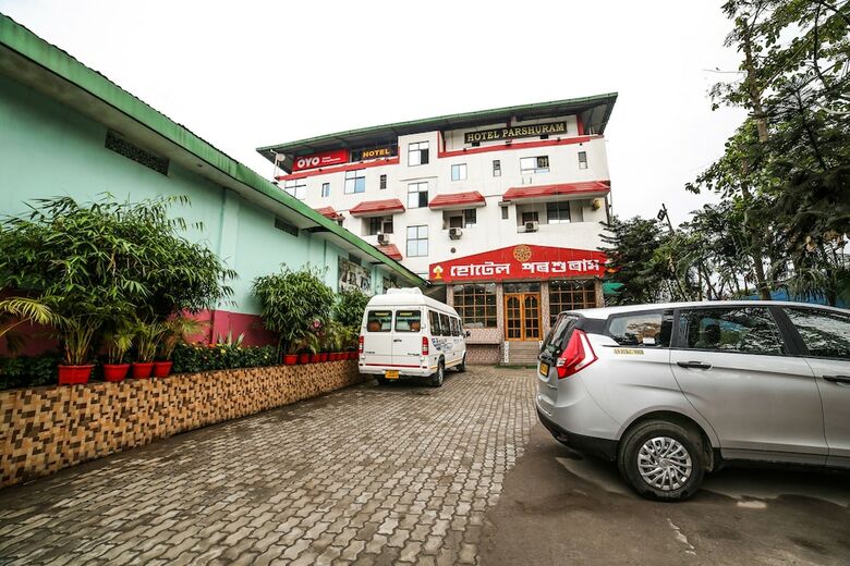 Oyo Flagship 50138 Hotel Parashuram Isbt