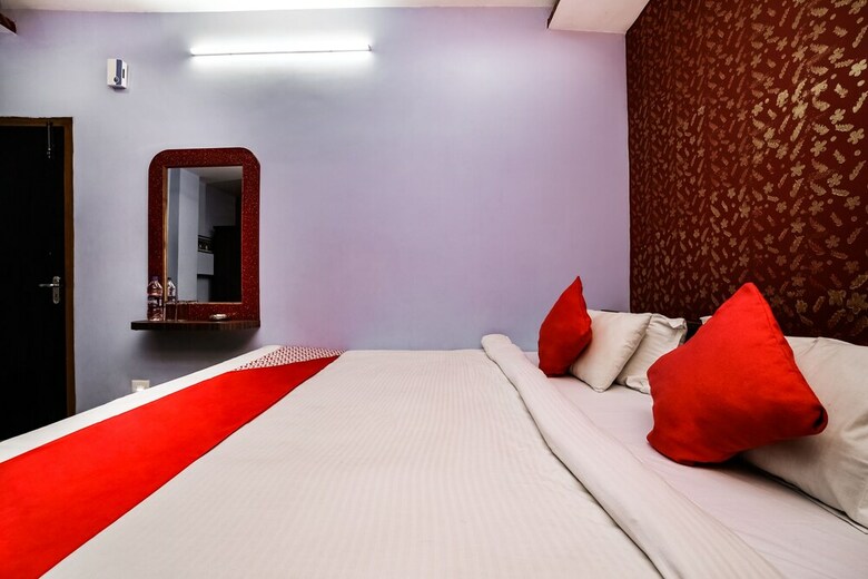 Oyo Flagship 50138 Hotel Parashuram Isbt