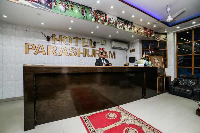 Oyo Flagship 50138 Hotel Parashuram Isbt