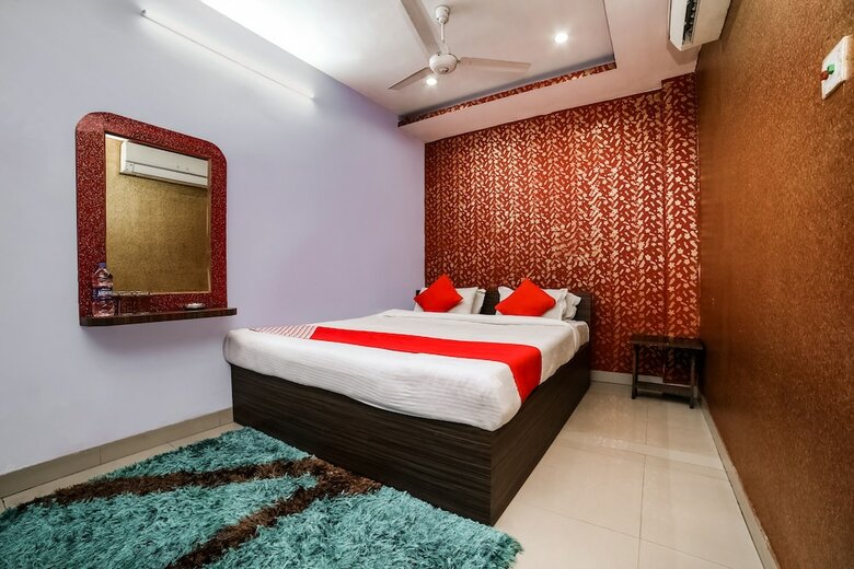 Oyo Flagship 50138 Hotel Parashuram Isbt