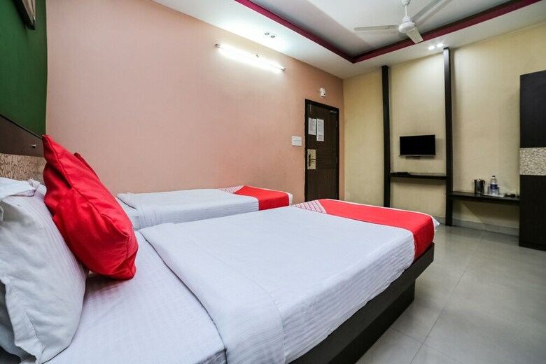 Oyo Flagship 50138 Hotel Parashuram Isbt