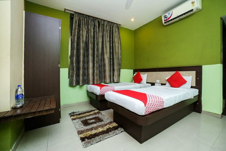 Oyo Flagship 50138 Hotel Parashuram Isbt