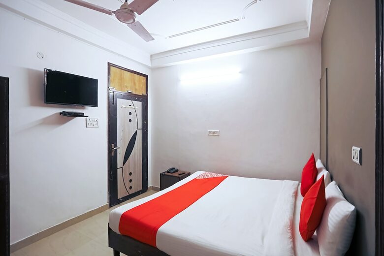Hotel Oyo 29375 Rainbow Villa