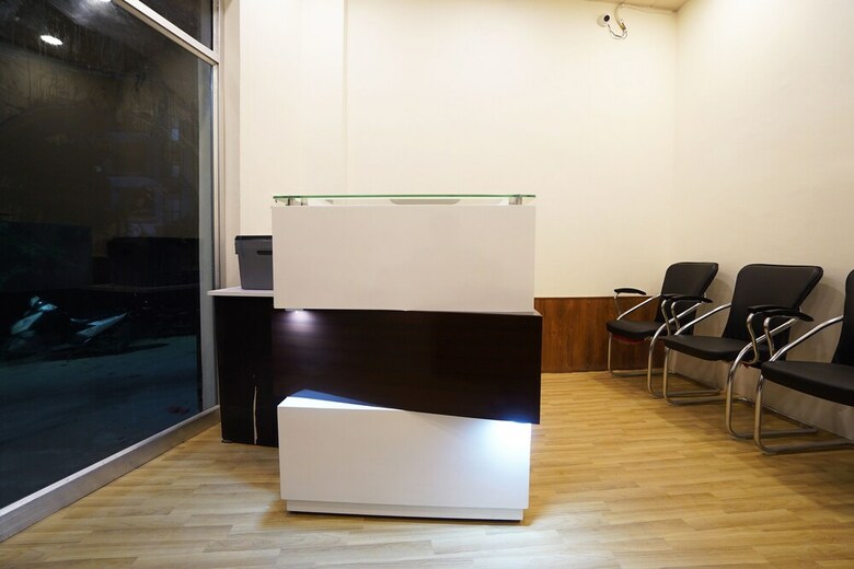Hotel Oyo 46922 Qlark White Palace