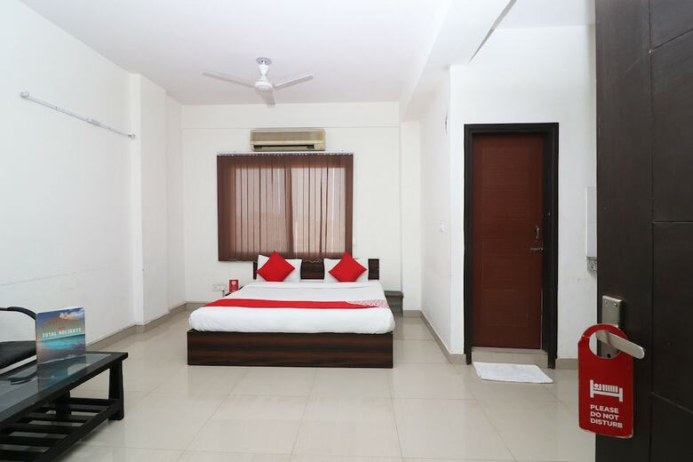 Hotel Oyo 30630 The Radiance