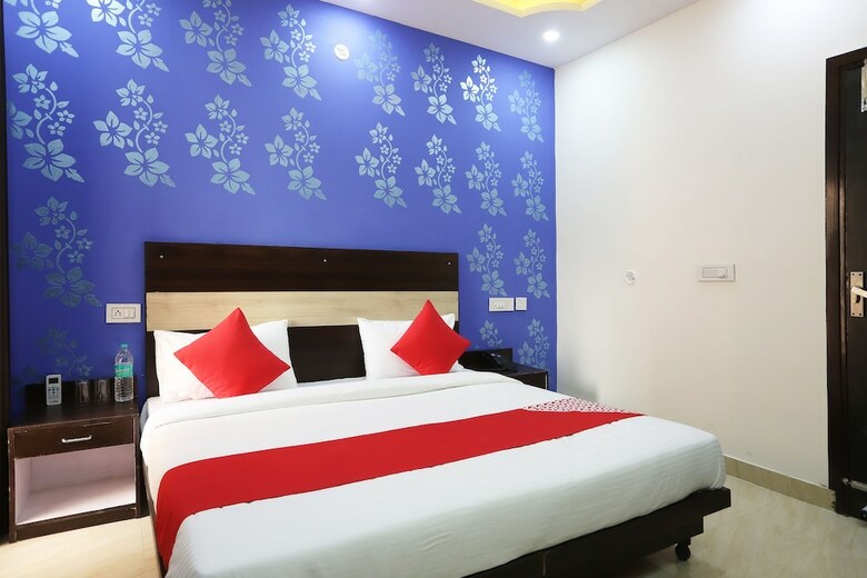 Hotel Oyo 42619 Diamond Key Residency