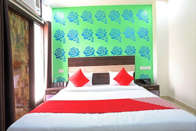 Hotel Oyo 42619 Diamond Key Residency