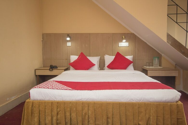 Oyo 28230 Hotel Kalash