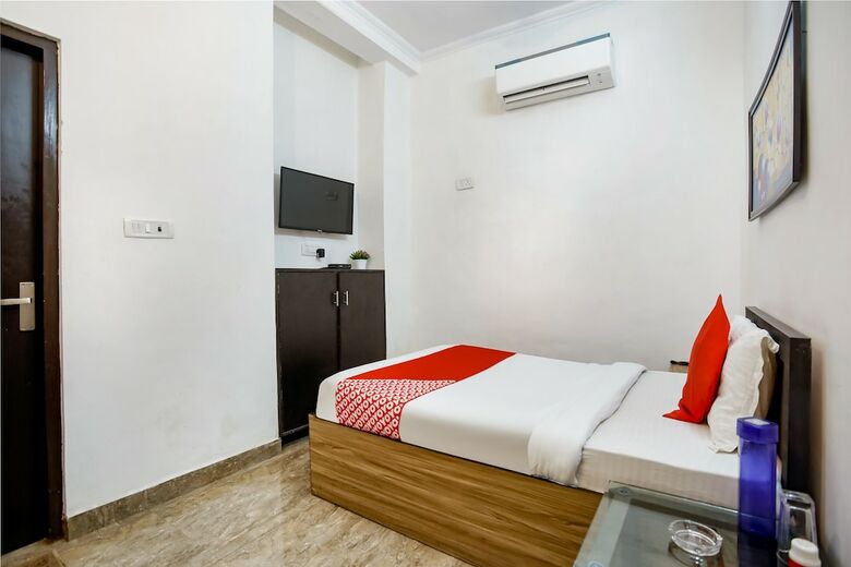 Hotel Oyo 49750 Surya Inn