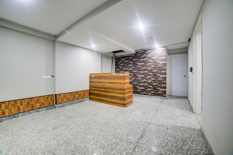 Hotel Oyo 28073 Shiva Residency