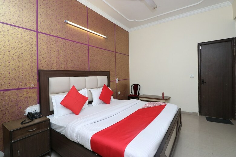 Hotel Oyo 35663 Mayank Palace