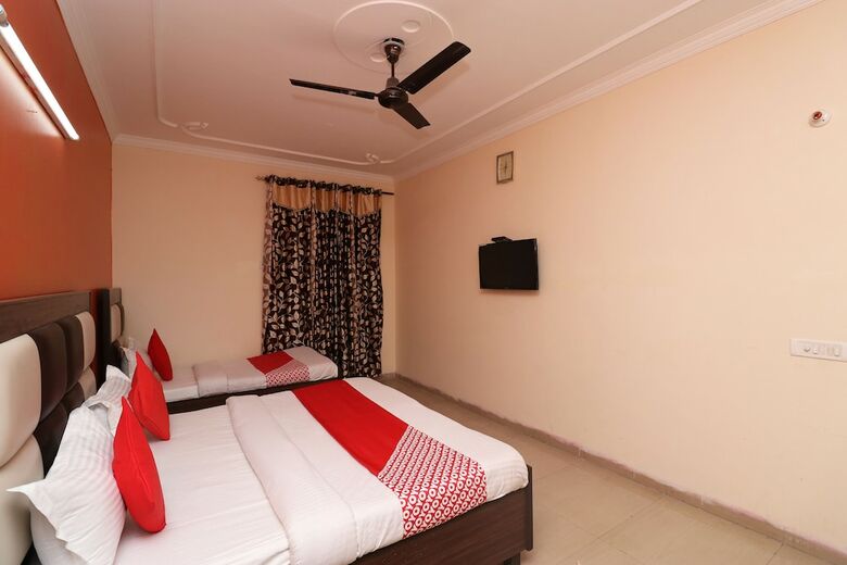 Hotel Oyo 35663 Mayank Palace