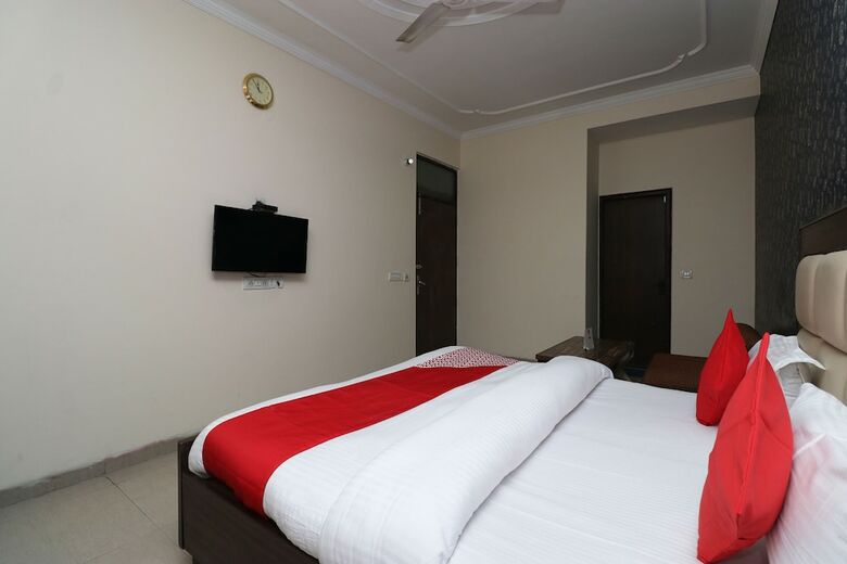 Hotel Oyo 35663 Mayank Palace