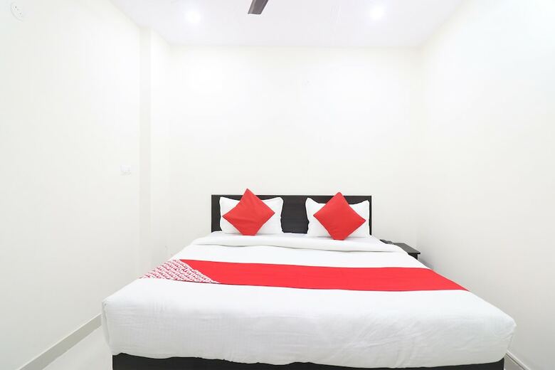 Hotel Oyo 37886 Ma International