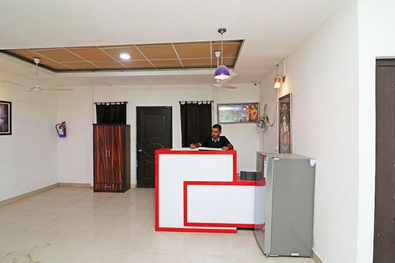 Hotel Oyo 43709 Glorious Stayz 53
