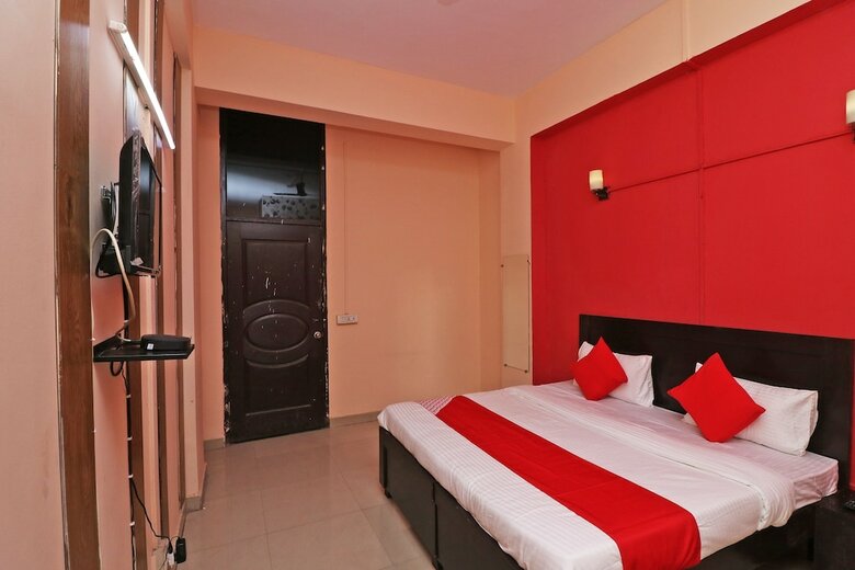 Hotel Oyo 43709 Glorious Stayz 53