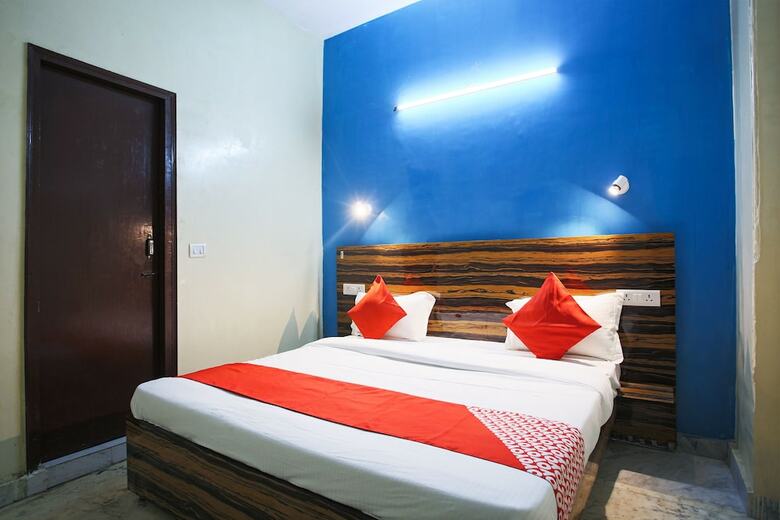 Hotel Oyo 38417 Silver Villa