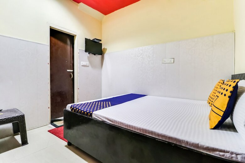 Spot On 61068 Hotel Kr