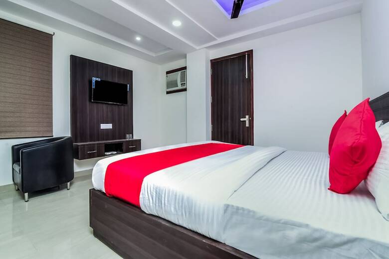 Hotel Oyo 24236  Dwarka Residency