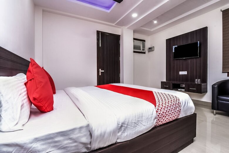 Hotel Oyo 24236  Dwarka Residency