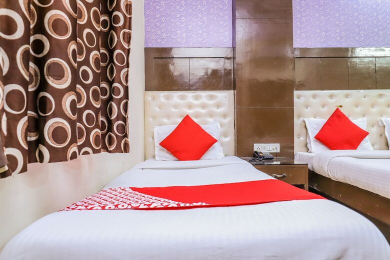 Oyo 39815 Karat 87 Hotel