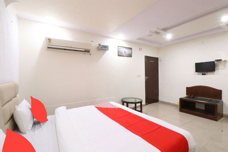 Oyo 40402 Hotel Kirandeep