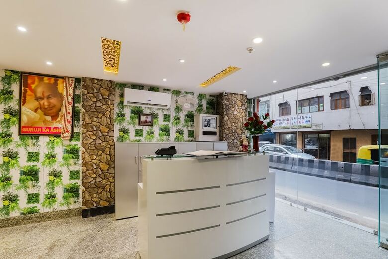 Hotel Oyo 46183 New Tech India