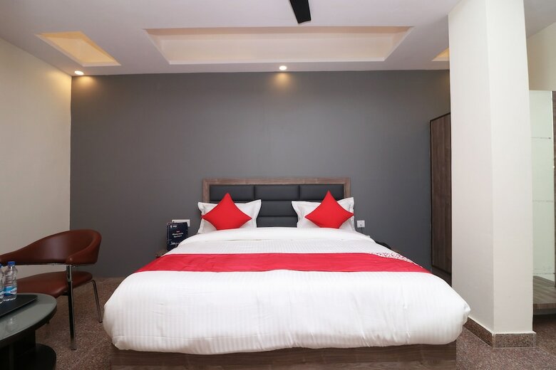 Hotel Oyo 36848 Embellish Inn