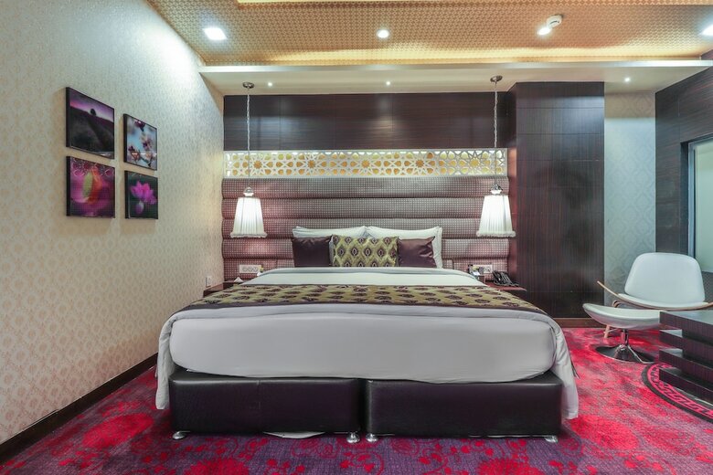 Palette - Hotel Savvy Grand