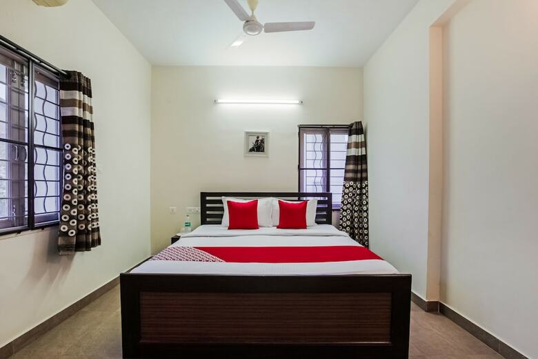Hotel Oyo 46628 Pheonix Inn