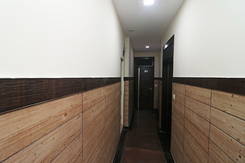 Oyo 24723 Hotel Atul Palace